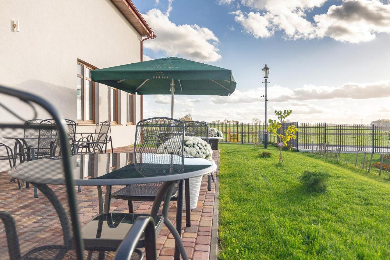 Dom Zlote Pola Bed and Breakfast Gdańsk Exteriör bild